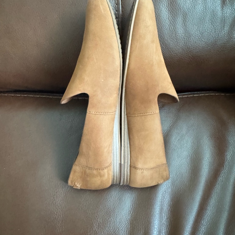 TOMS Women's Tan Slip-On Shoes - Picture 5 of 10